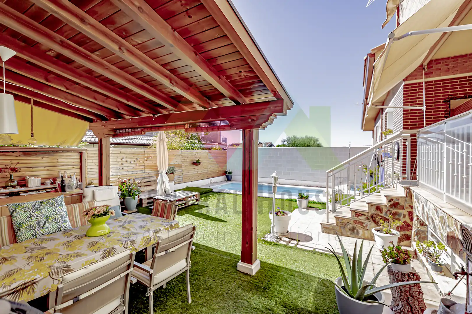 Terraza de Casa adosada en venta en Guadalajara con Aire acondicionado, Calefacción y Jardín privado