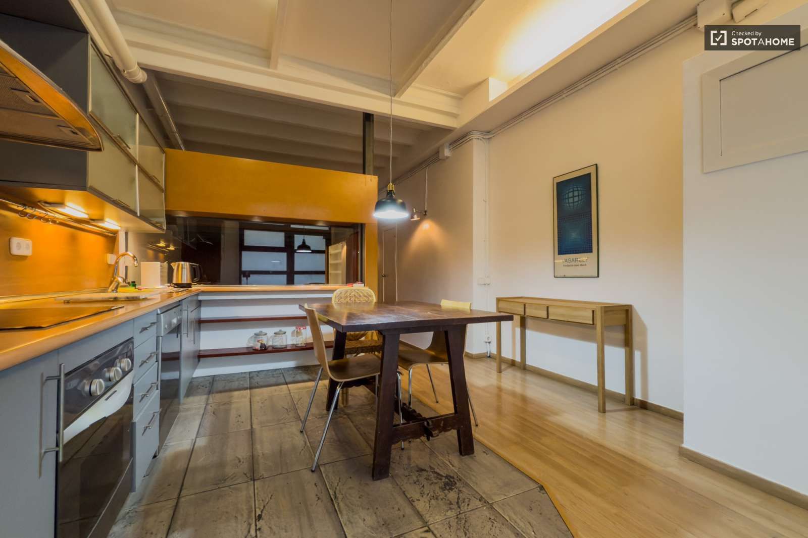 Cuina de Estudi per a compartir en  Barcelona Capital amb Aire condicionat, Calefacció i Terrassa