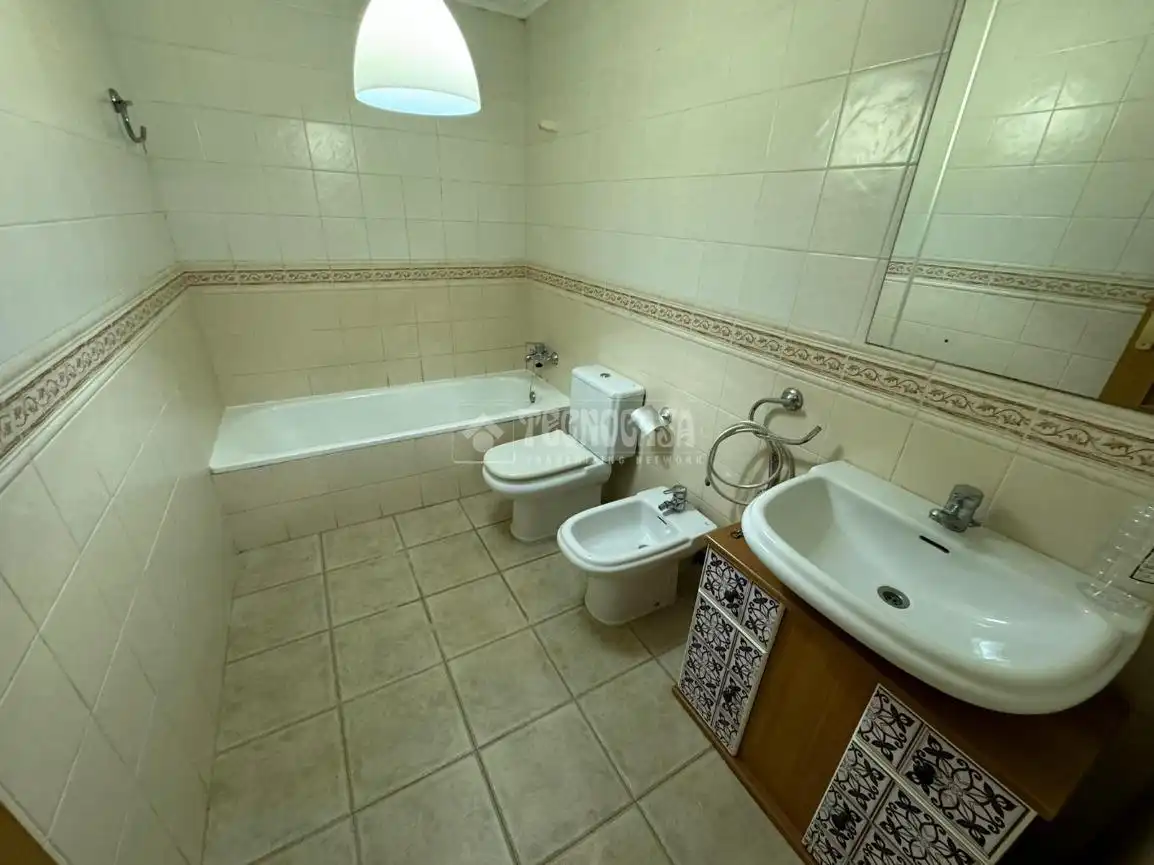 Baño de Piso en venta en Paterna con Aire acondicionado y Balcón