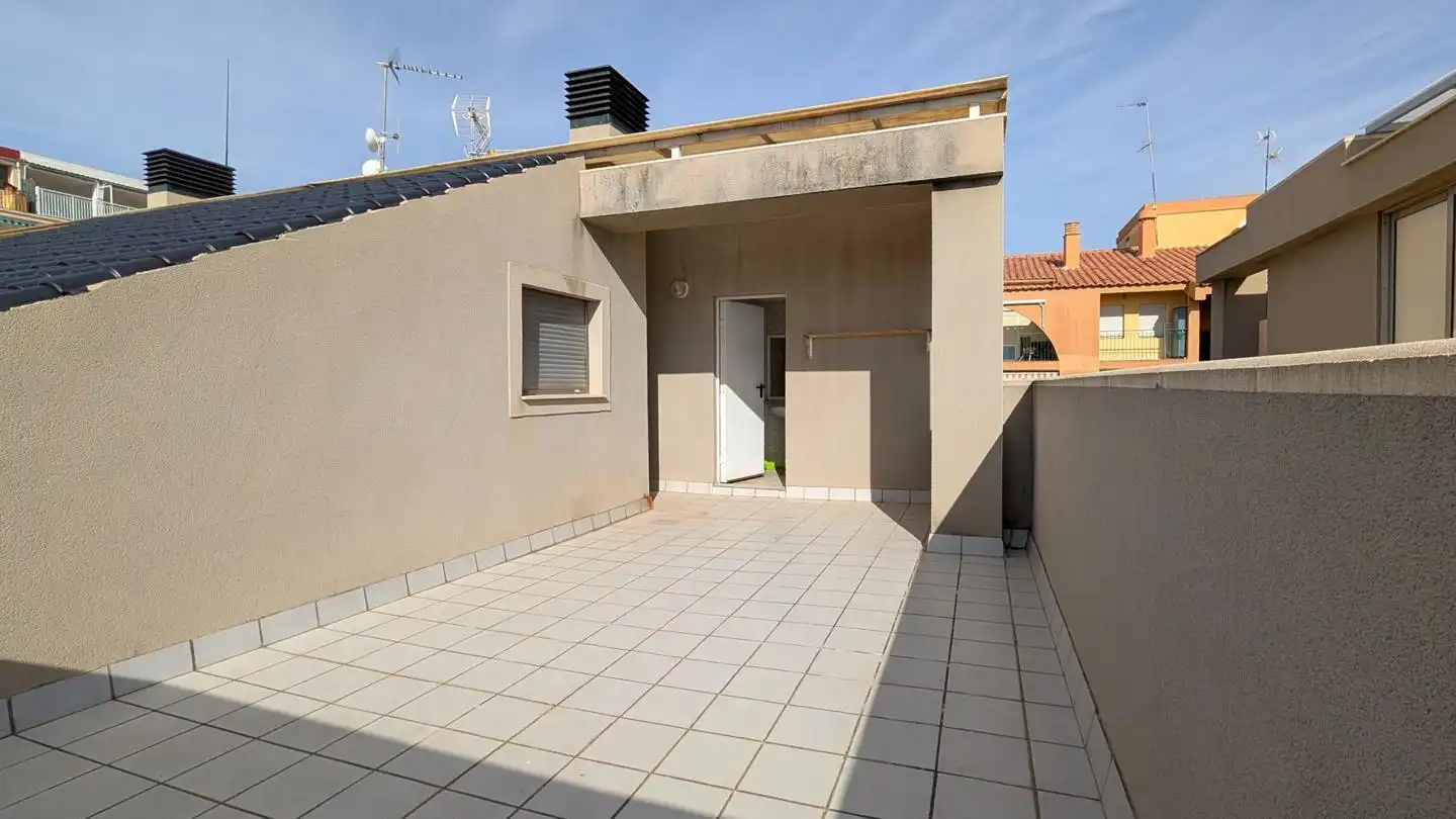 Terrasse von Wohnung zum Verkauf in Santa Pola mit Klimaanlage, Terrasse und Schwimmbad