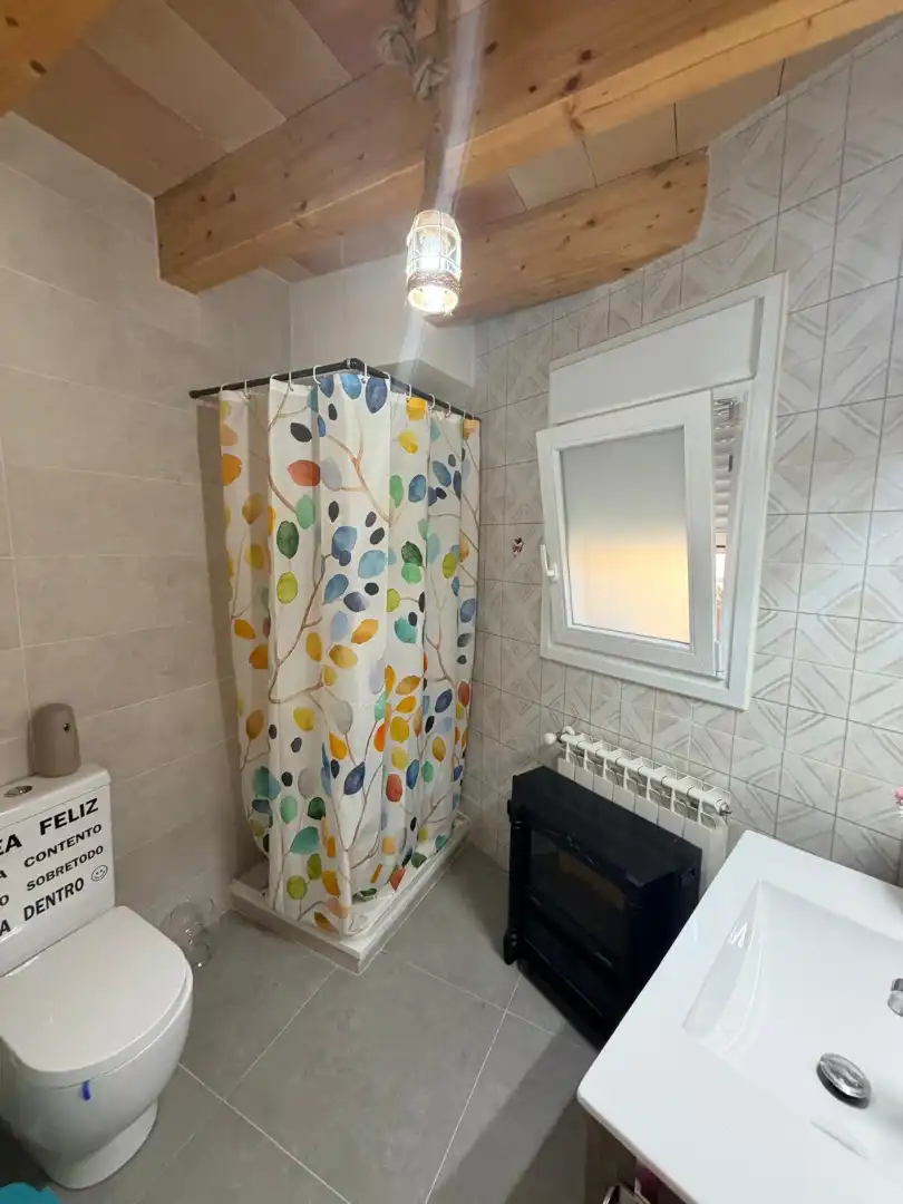 Baño de Casa adosada en venta en Anglesola con Aire acondicionado, Calefacción y Jardín privado