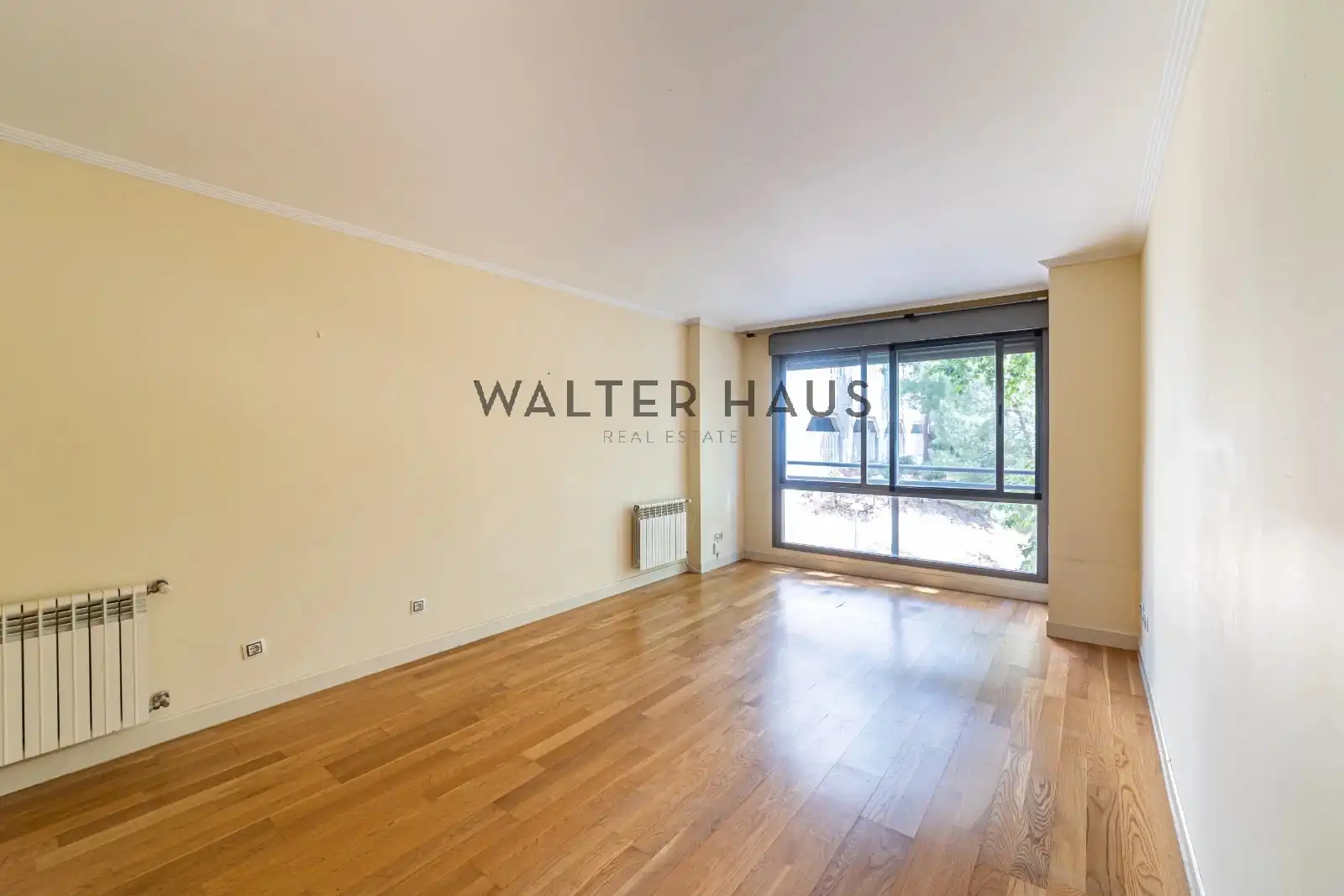 Exterior view of Flat for sale in Madrid  with Air Conditioner, Heating and Storage room
