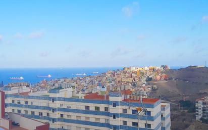 Vista exterior de Casa o xalet en venda en Las Palmas de Gran Canaria amb Terrassa i Traster