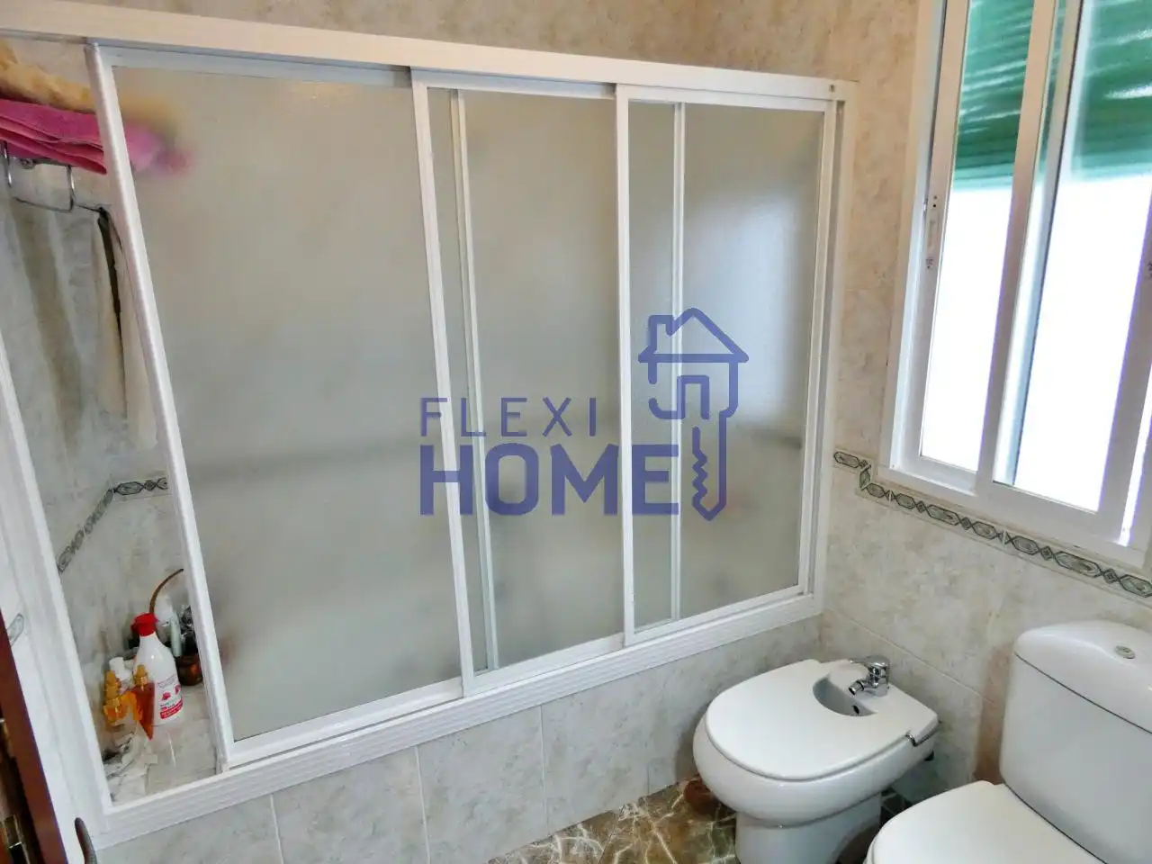 Baño de Casa o chalet en venta en Torredelcampo con Calefacción, Jardín privado y Terraza