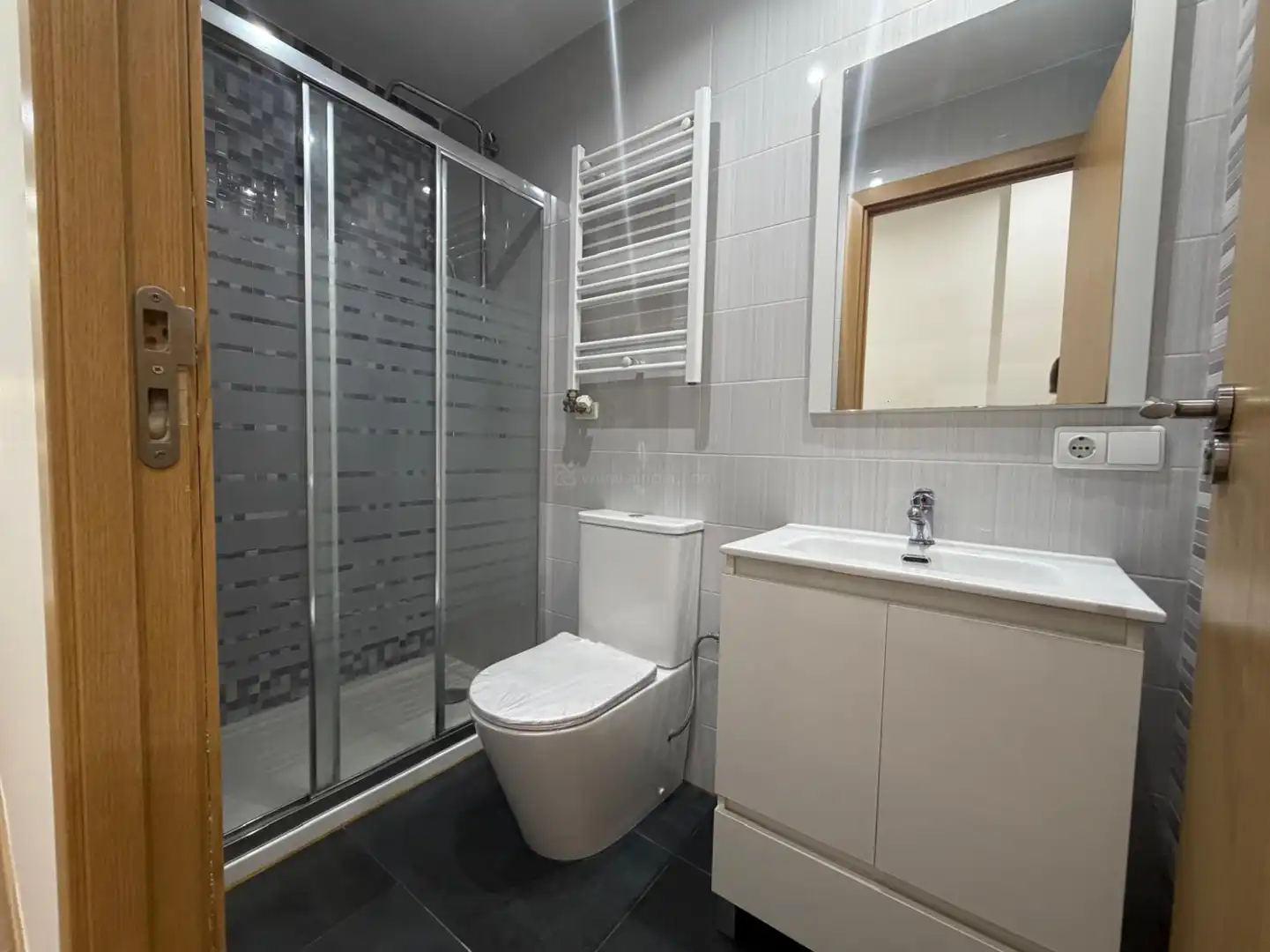Baño de Piso en venta en  Logroño con Calefacción, Terraza y Trastero