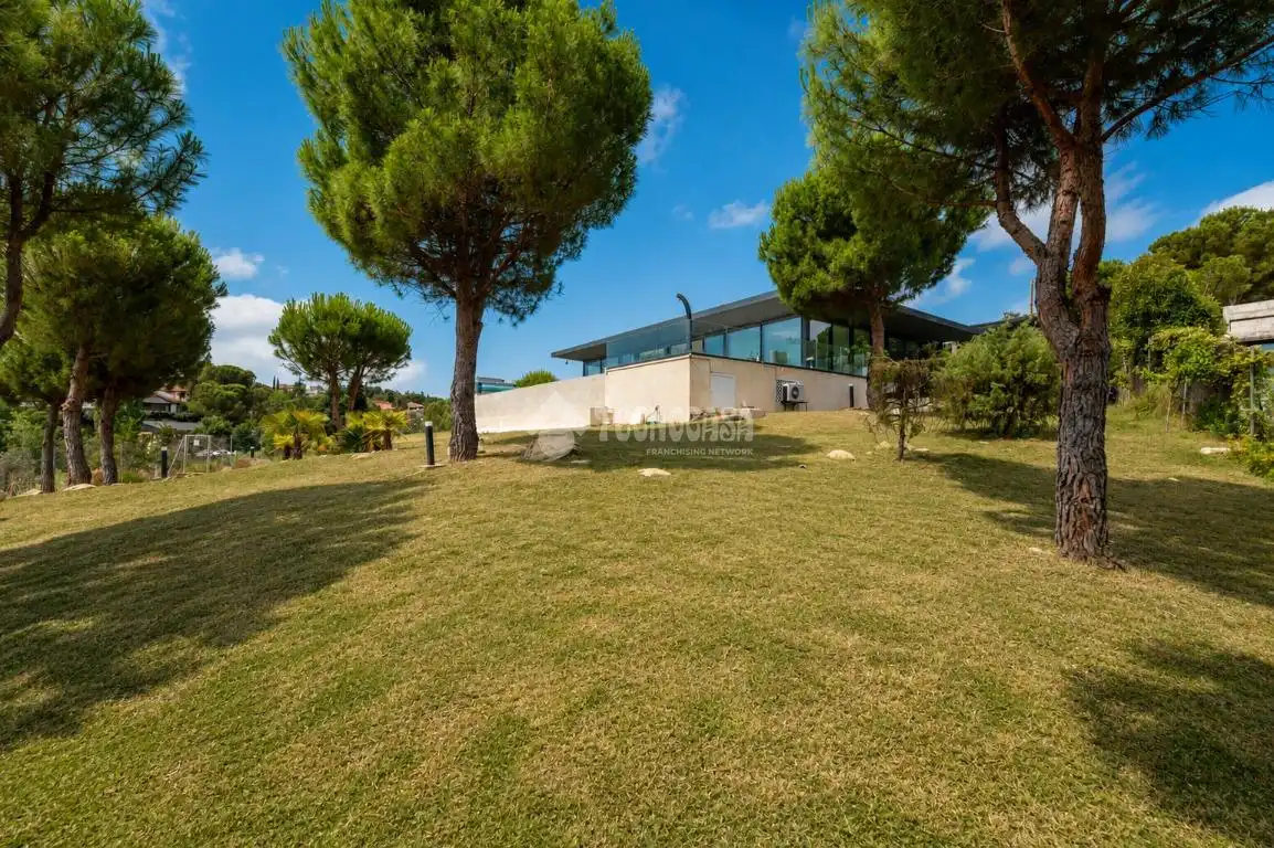 Jardí de Casa o xalet en venda en Torrelodones amb Aire condicionat, Calefacció i Jardí privat