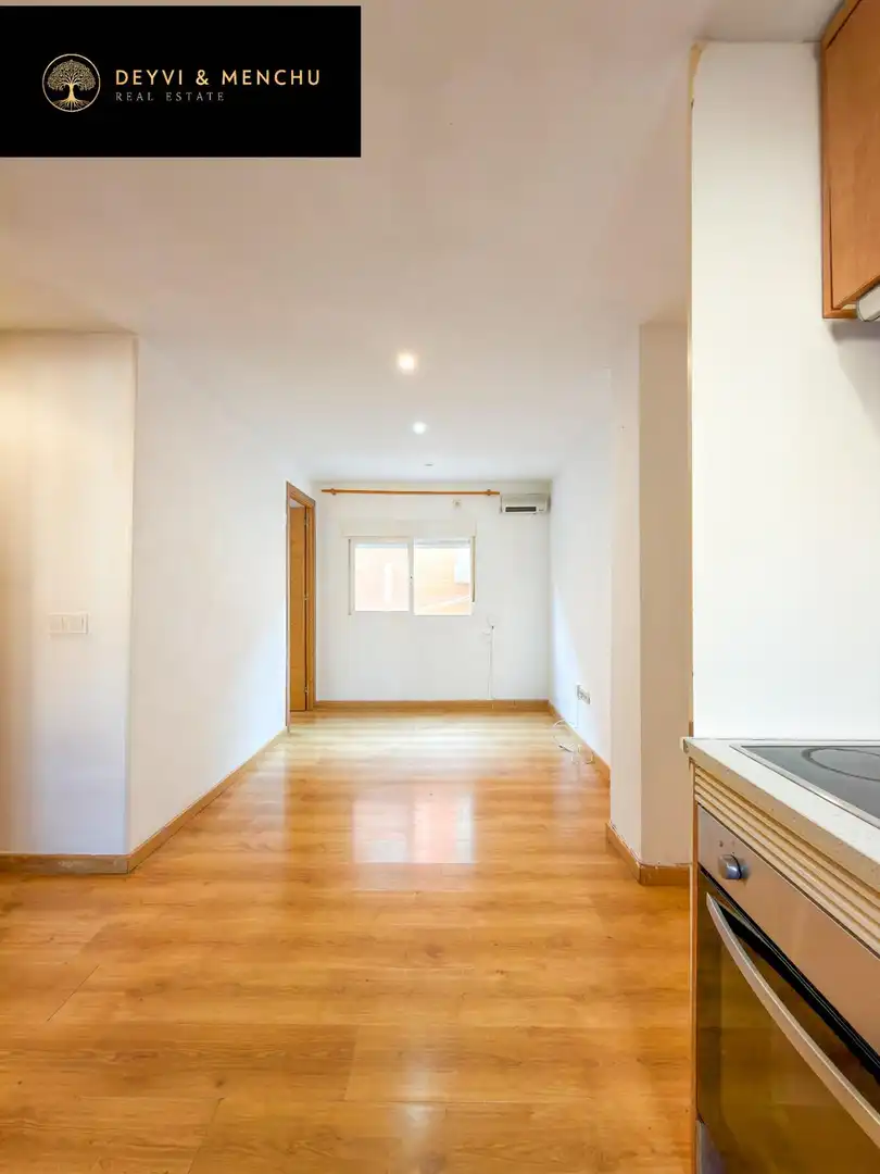Flat for sale in Madrid  with Heating and Alarm