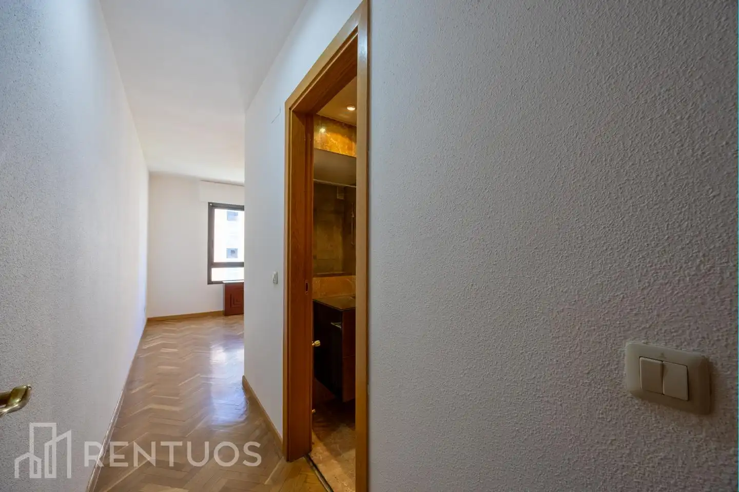 Bedroom of Flat for rent in Madrid  with Air Conditioner, Heating and Parquet flooring
