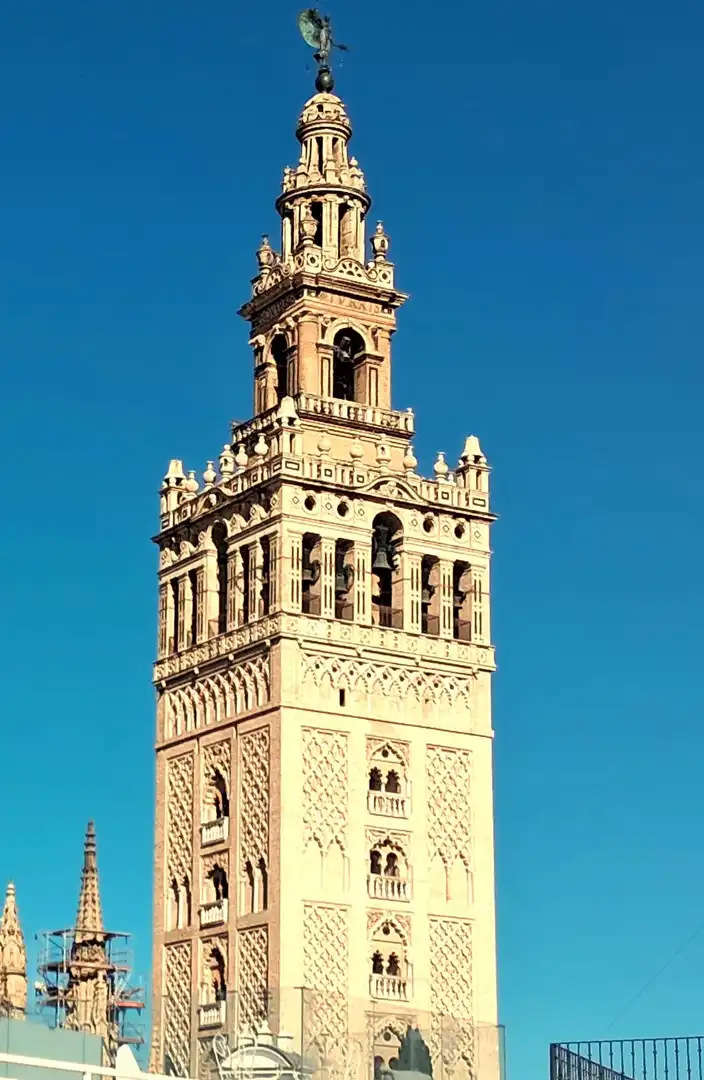 Exterior view of Flat for sale in Sevilla  with Air Conditioner, Heating and Parquet flooring