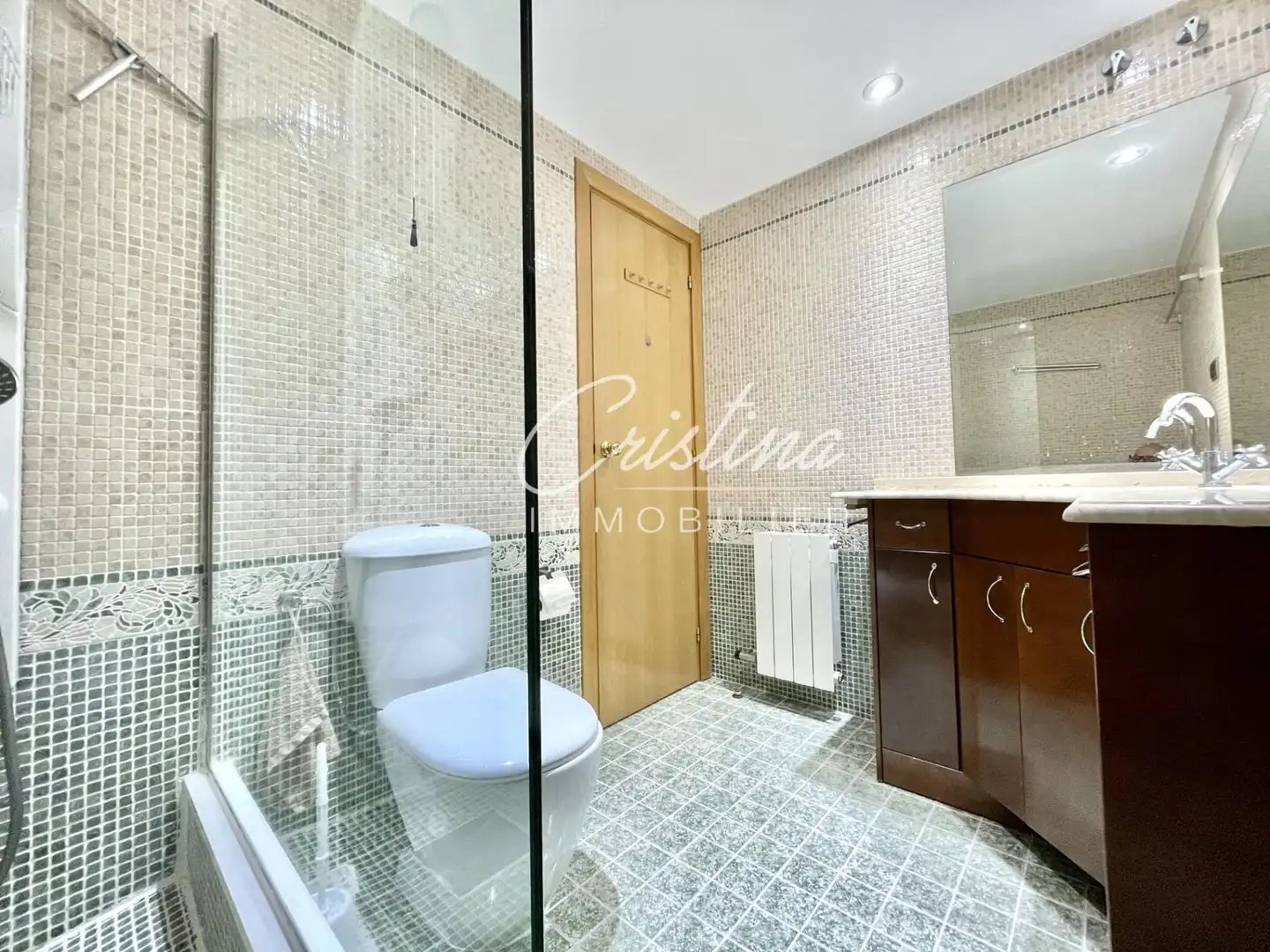 Schlafzimmer von Wohnungen zum Verkauf in Girona mit Heizung, Terrasse und Alarm