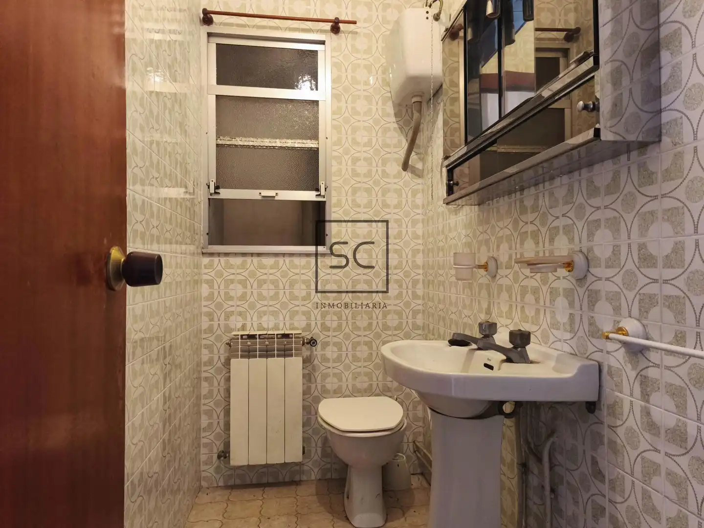 Baño de Piso en venta en Narón con Calefacción, Parquet y Terraza