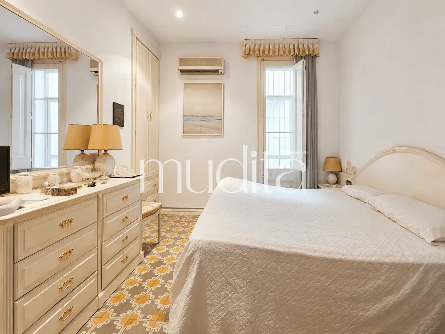 Habitación de Casa adosada en venta en El Masnou con Trastero y Balcón