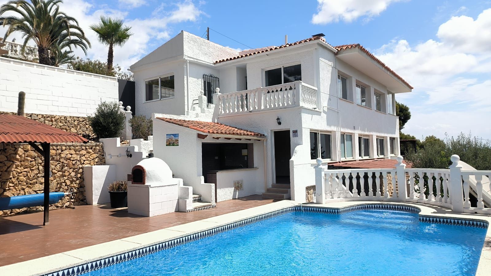 Vista exterior de Casa o xalet en venda en L'Alfàs del Pi amb Jardí privat, Terrassa i Traster