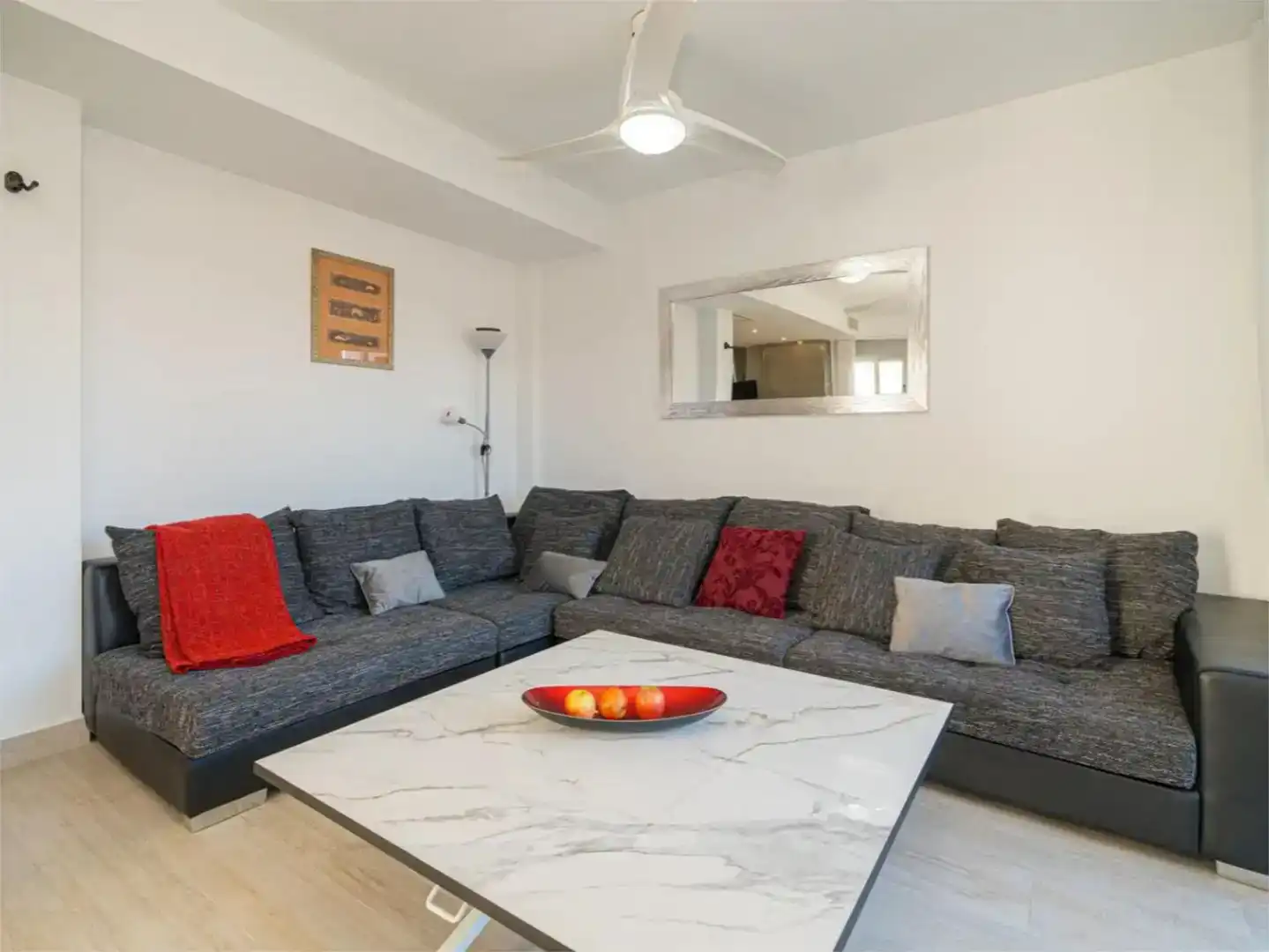 Sala d'estar de Casa o xalet en venda en Finestrat amb Aire condicionat, Piscina i Balcó