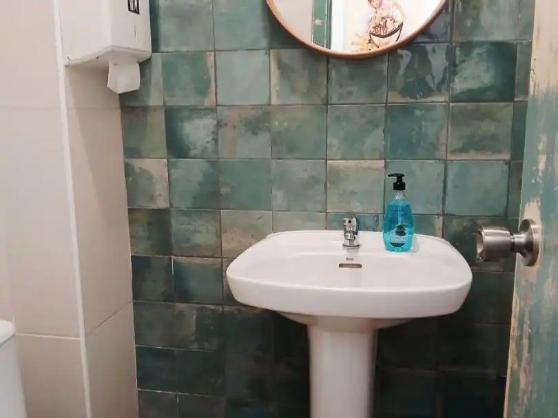 Baño de Local en venta en Benidorm con Aire acondicionado, Calefacción y Terraza
