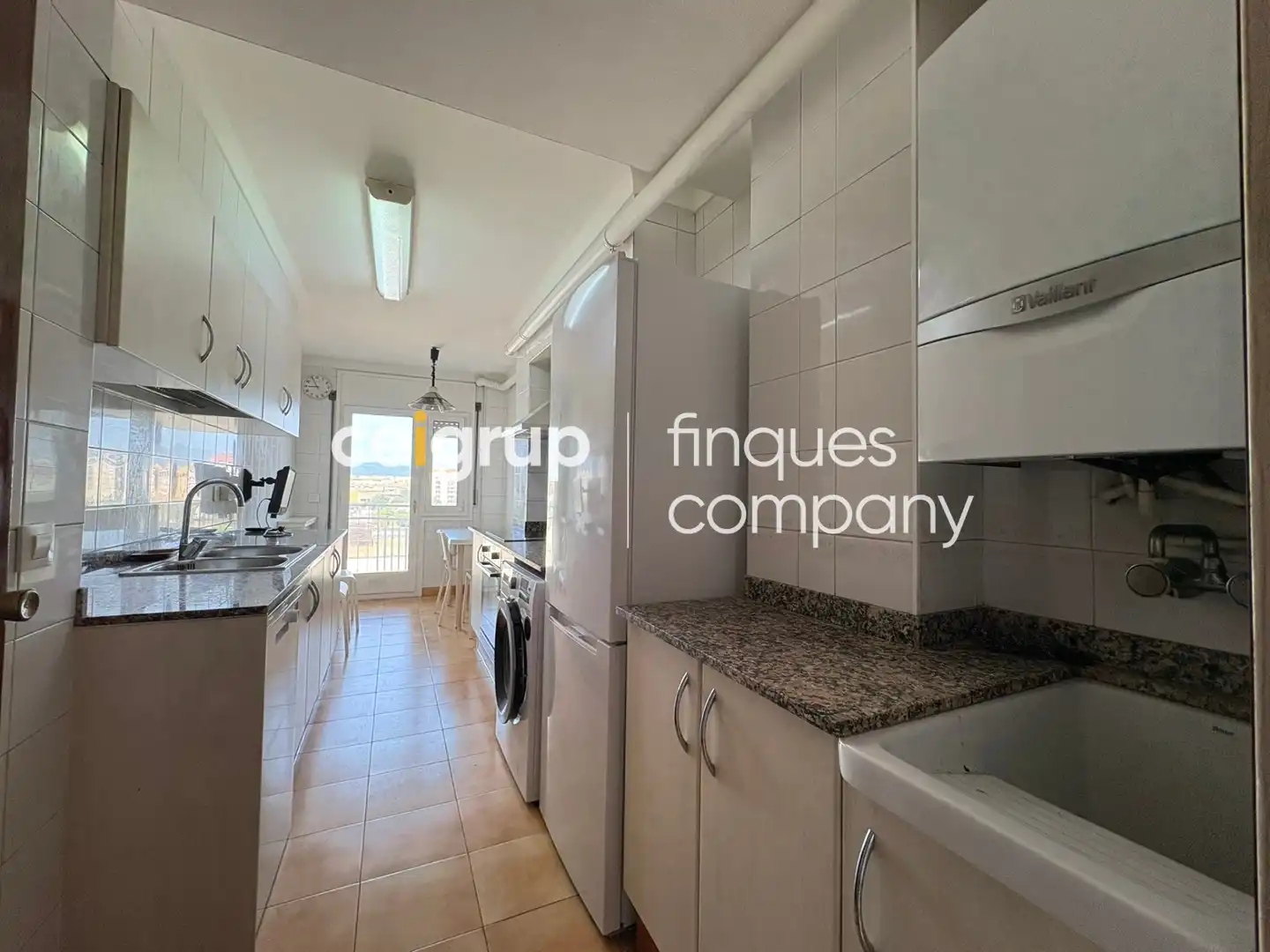 Kitchen of Flat for rent in Girona  with Heating and Furnished
