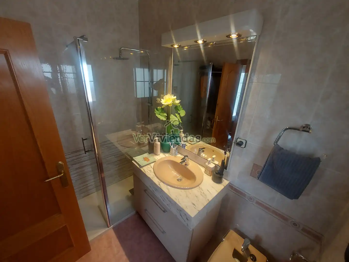 Baño de Casa o chalet en venta en Vallirana con Calefacción, Jardín privado y Terraza