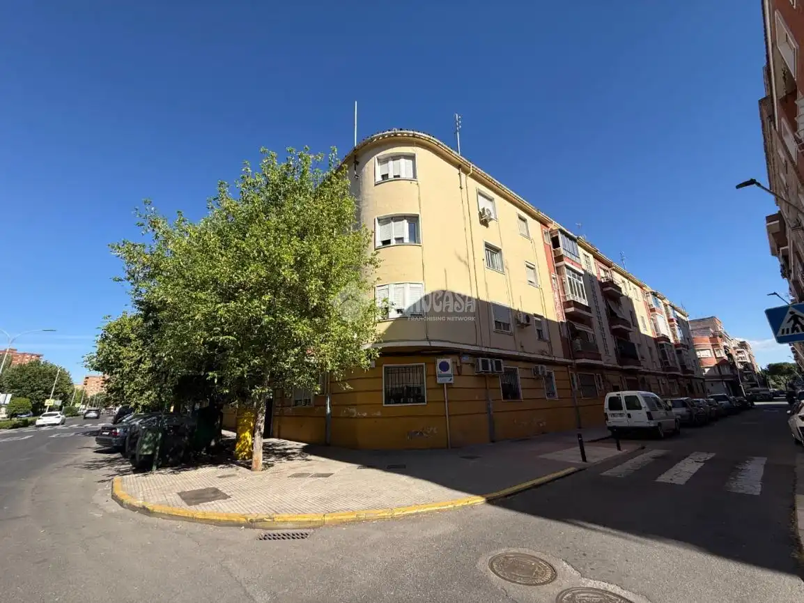Vista exterior de Piso en venta en Talavera de la Reina con Aire acondicionado, Calefacción y Amueblado