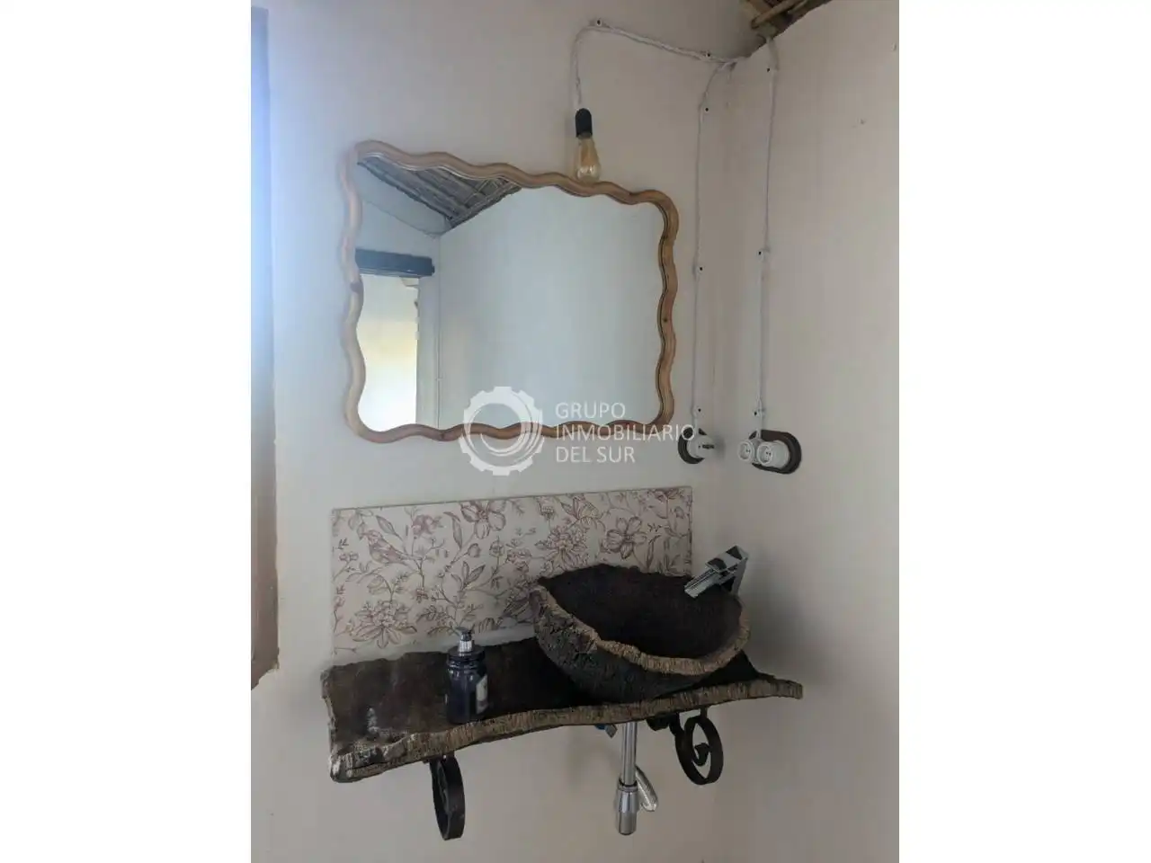 Bany de Casa o xalet en venda en Benalup-Casas Viejas amb Jardí privat, Terrassa i Moblat