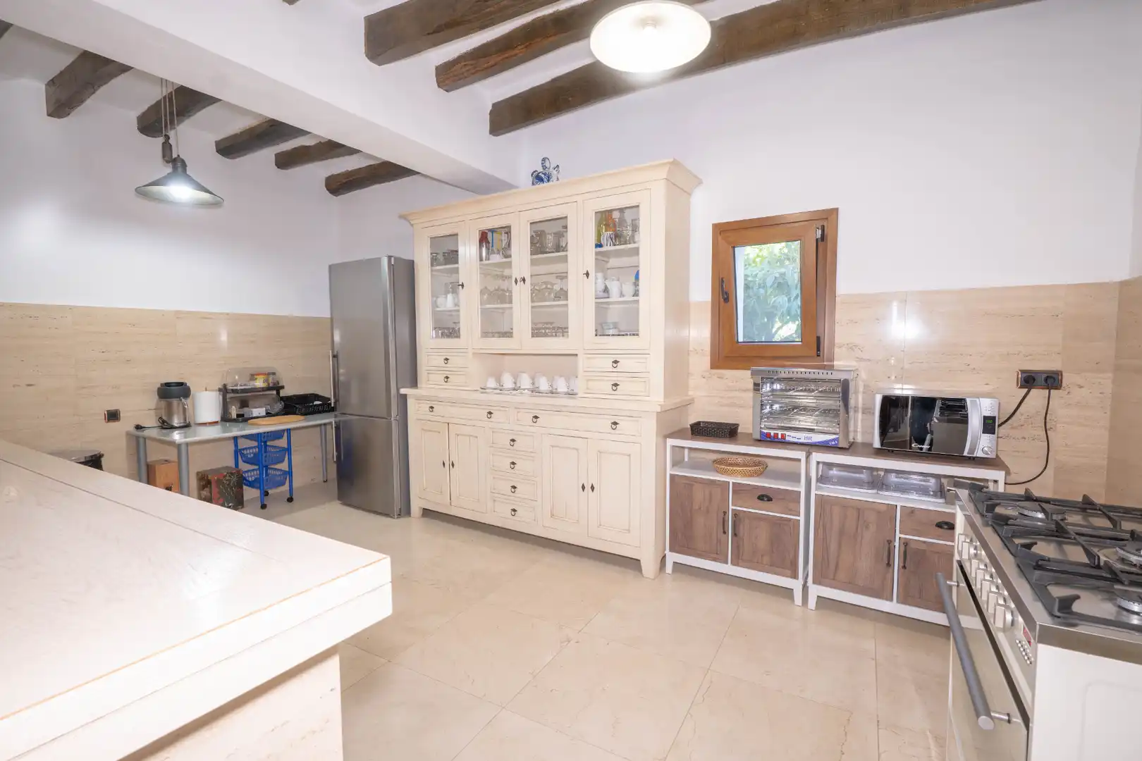 Küche von Country house zum Verkauf in Válor mit Privatgarten, Terrasse und Abstellraum