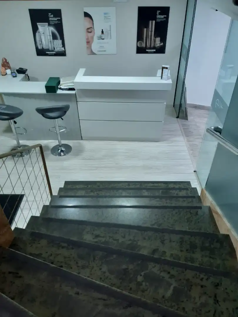 Business premises for sale in Avenida Primero de Mayo 1, imagen 11