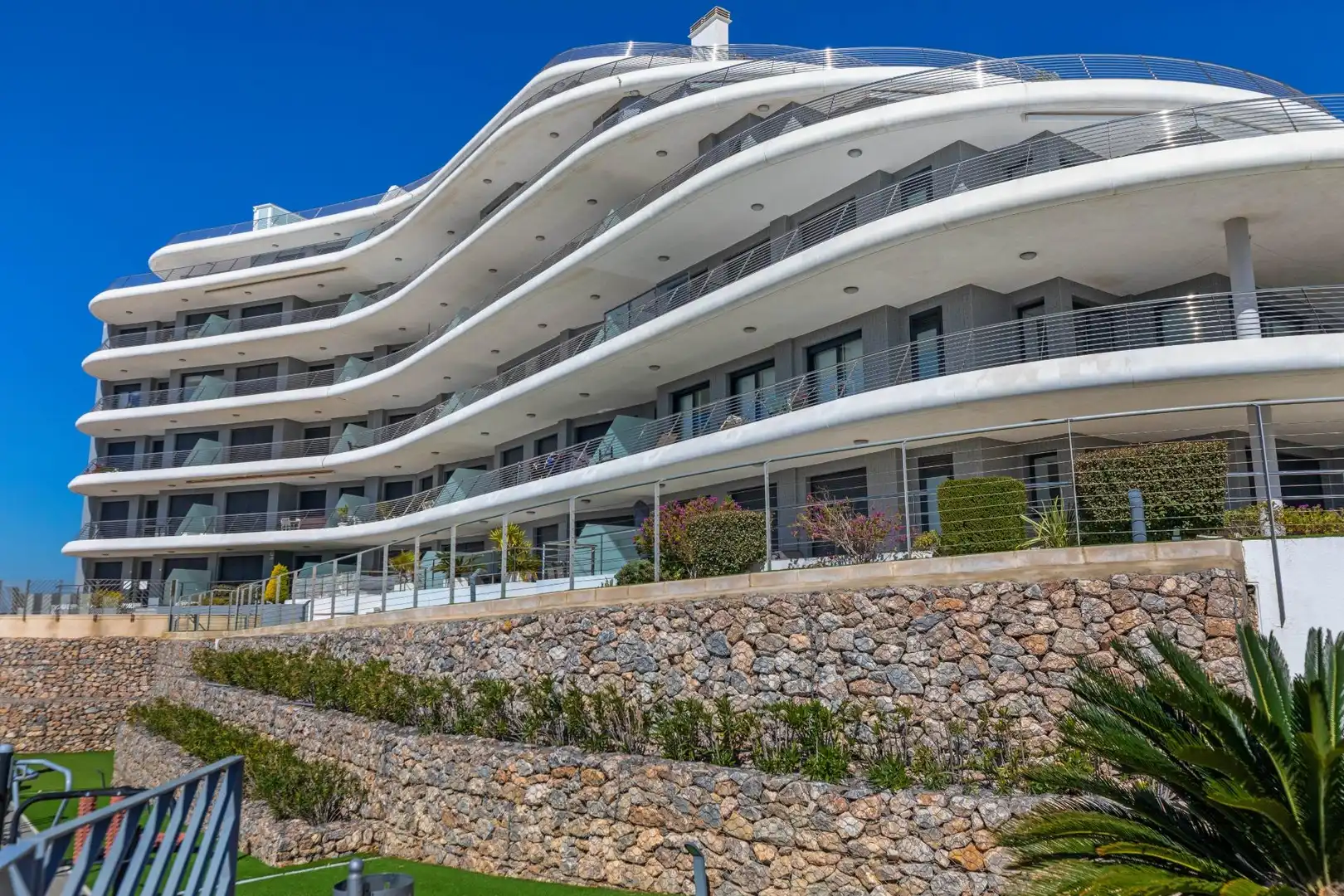 Vista exterior de Apartament en venda en Elche / Elx amb Aire condicionat, Calefacció i Jardí privat