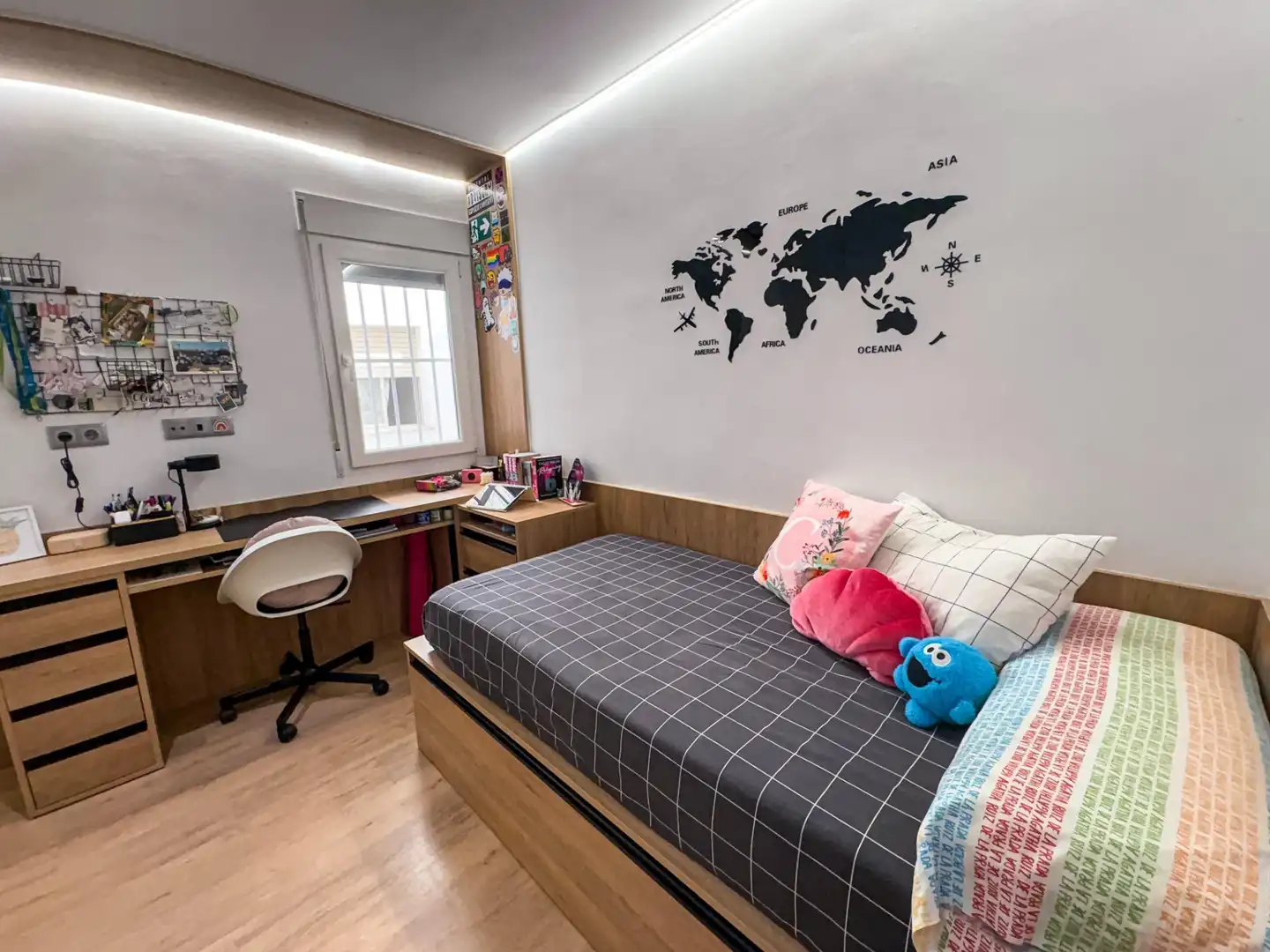 Dormitori de Apartament en venda en Pilar de la Horadada amb Aire condicionat, Terrassa i Traster
