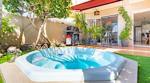 Foto 3 de Casa adosada en venta en Calle Gorrión, Palm - Mar, Arona