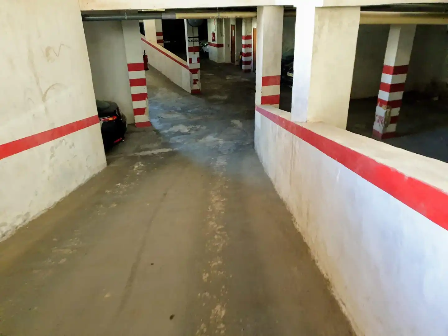 Garage for sale in Elda