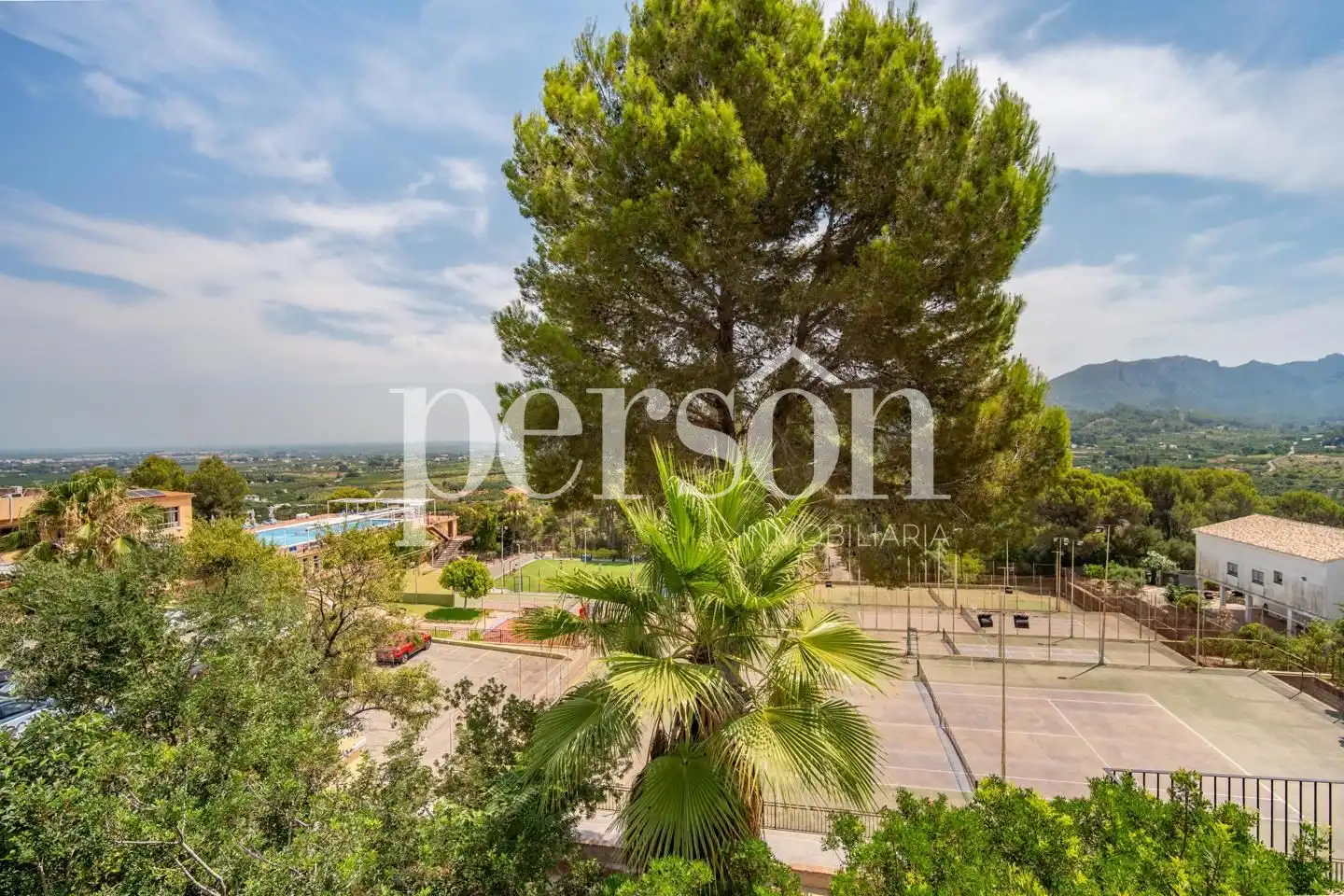Casa o xalet en venda en Alzira amb Jardí privat, Terrassa i Piscina