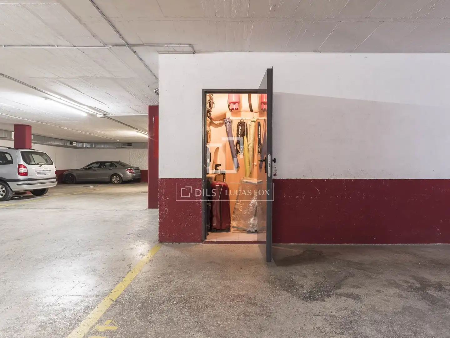 Parking of Flat for sale in Barcelona  with Air Conditioner, Terrace and Storage room