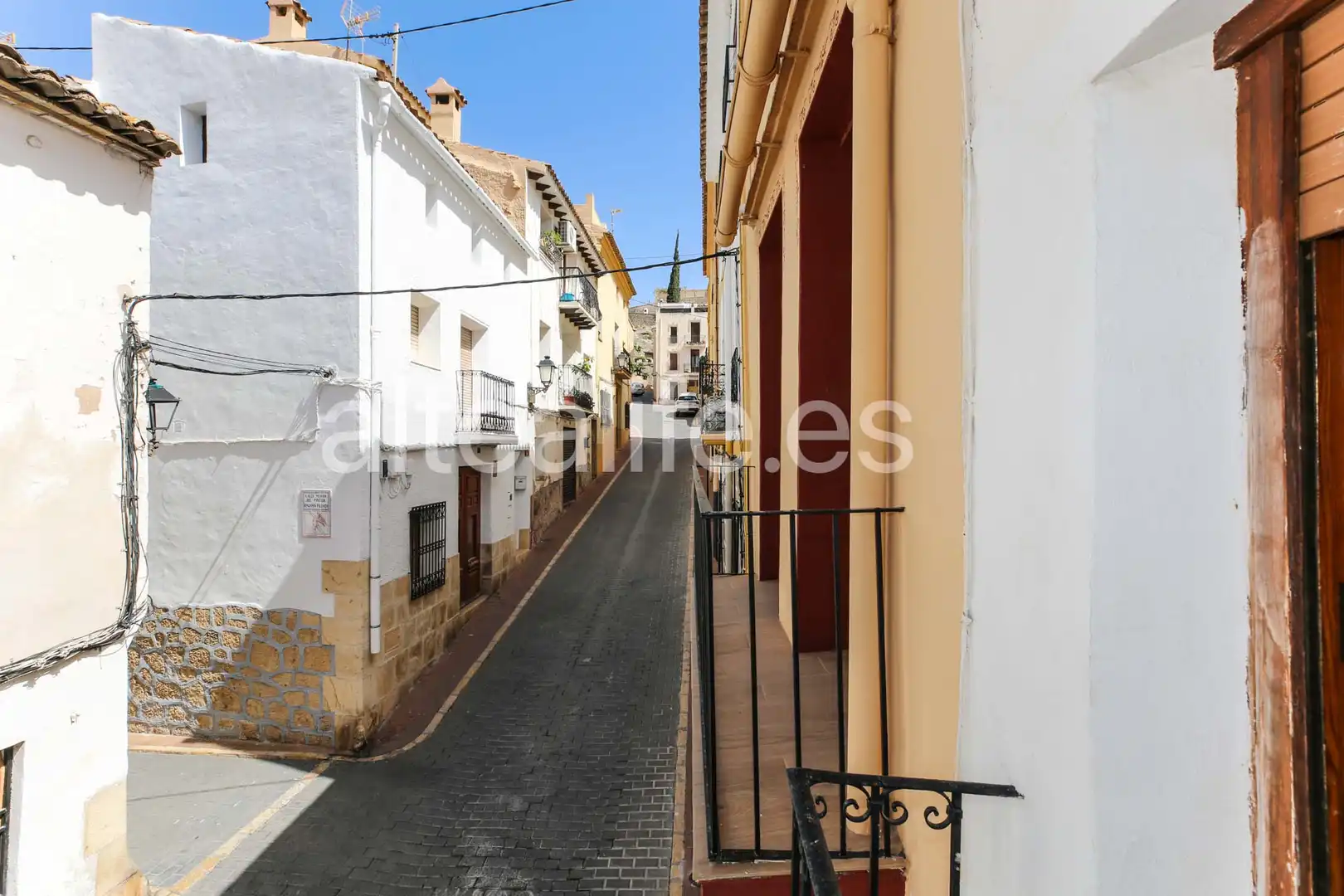 Vista exterior de Casa adosada en venta en Polop con Aire acondicionado, Trastero y Balcón