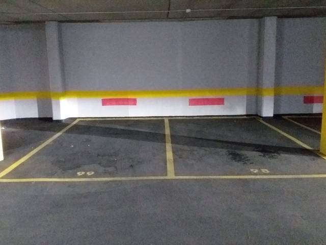 Garaje en Alquiler en Calle Manuel de Falla, 10 en Tenería I – La Tenería II