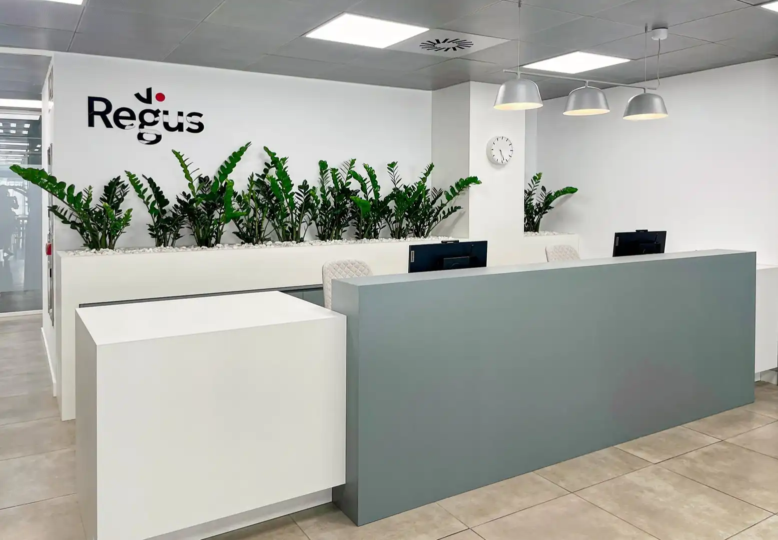 Büro zur Miete in Zaragoza mit Klimaanlage, Heizung und Möbliert