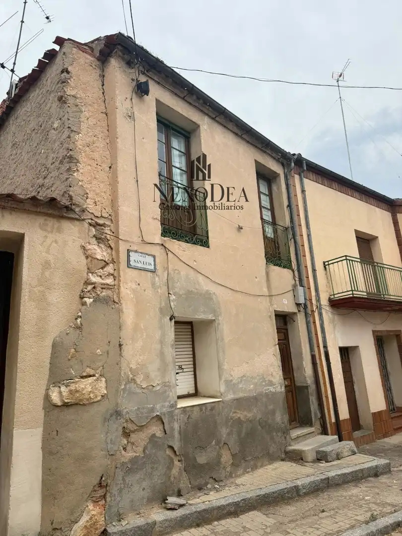 Exterior view of Houses for sale in Carbonero el Mayor