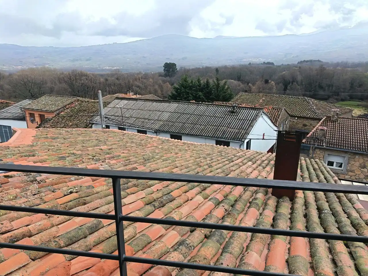 Vista exterior de Casa o xalet en venda en Solana de Ávila amb Calefacció i Moblat