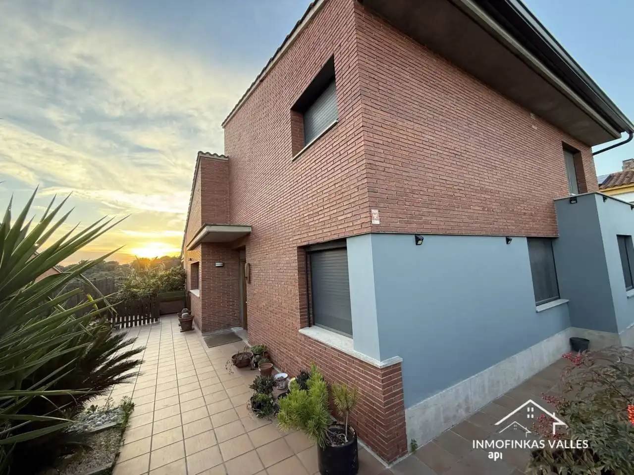 Vista exterior de Casa o xalet en venda en Caldes de Montbui amb Aire condicionat, Calefacció i Jardí privat