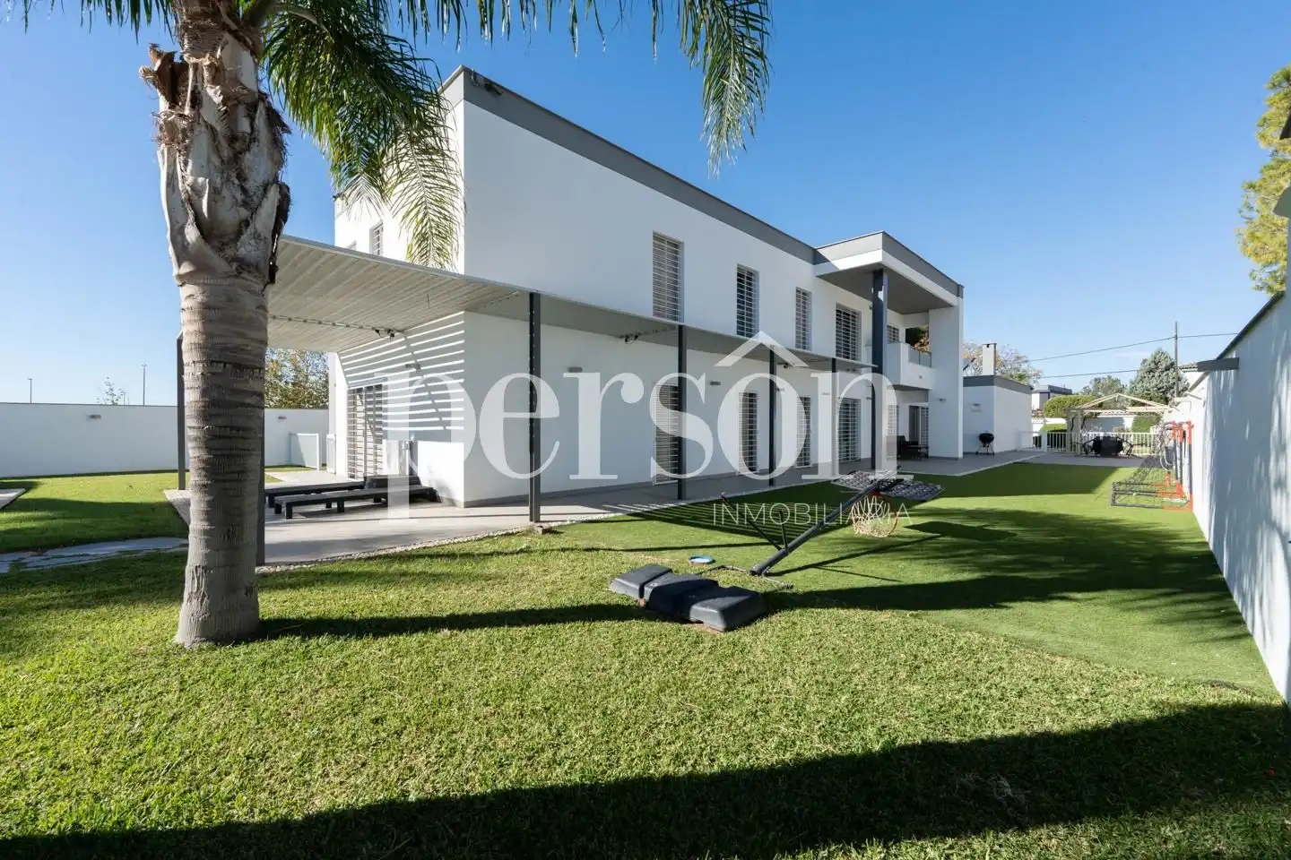 Vista exterior de Casa o chalet en venta en La Pobla de Vallbona con Aire acondicionado, Calefacción y Jardín privado