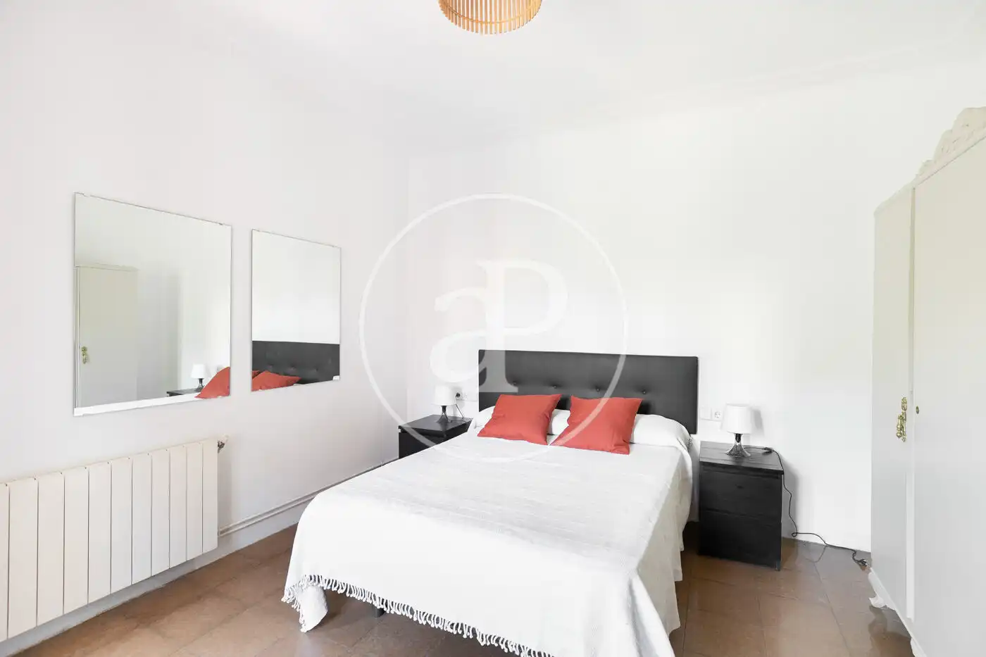 Schlafzimmer von Wohnung zum Verkauf in Barcelona mit Klimaanlage, Heizung und Terrasse