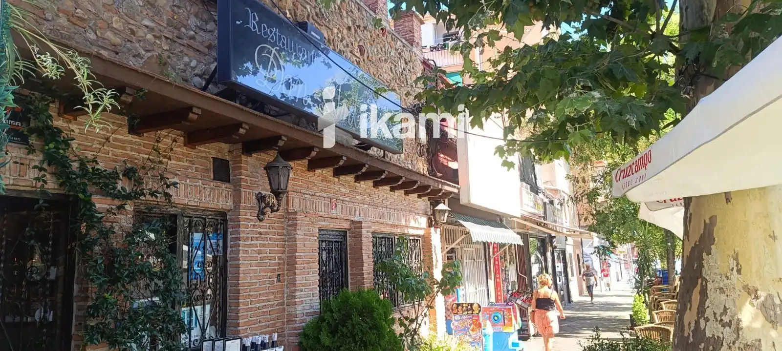 Local en venda en Madrid amb Terrassa, Moblat i Internet