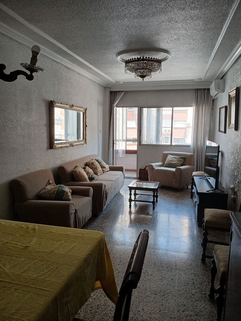Sala d'estar de Pis de lloguer en  Murcia Capital amb Aire condicionat, Calefacció i Moblat