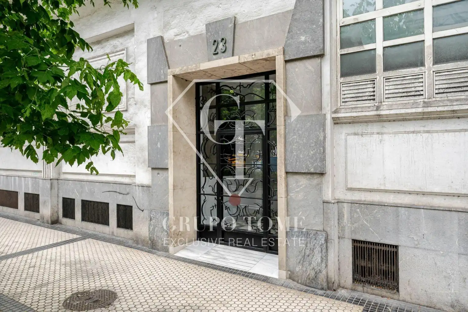 Vista exterior de Pis en venda en Donostia - San Sebastián  amb Calefacció
