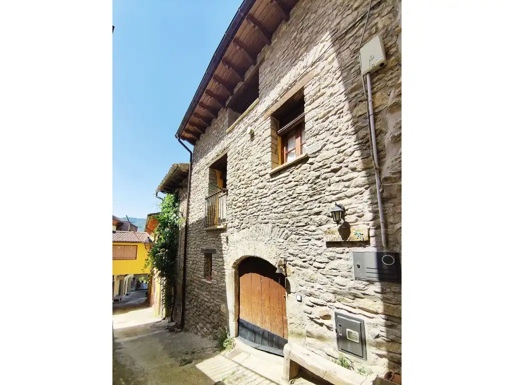 Vista exterior de Casa o chalet en venta en Lascuarre