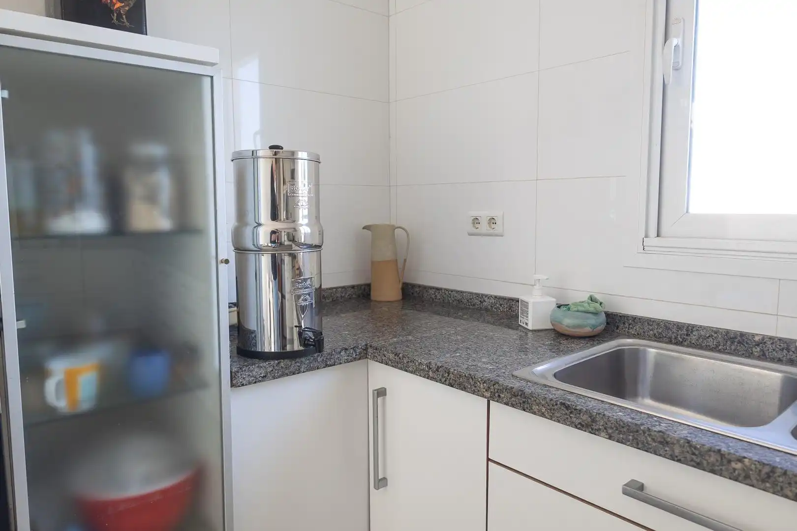 Cuina de Casa o xalet en venda en Rincón de la Victoria amb Aire condicionat, Jardí privat i Terrassa