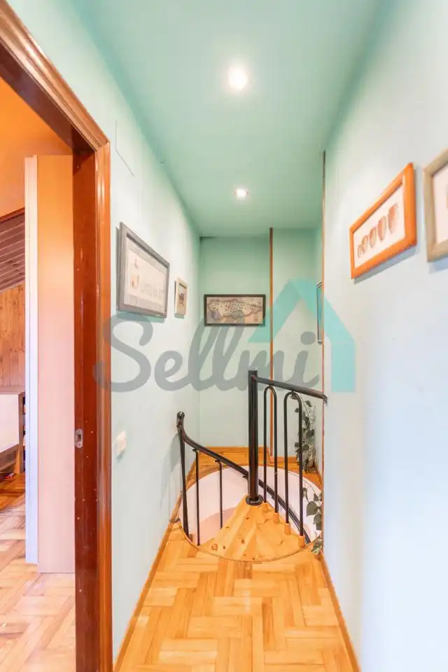 Maisonette zum Verkauf in Falo Moro, La Pola Siero