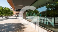 Vista exterior de Pis en venda en El Prat de Llobregat amb Forn i Balcó