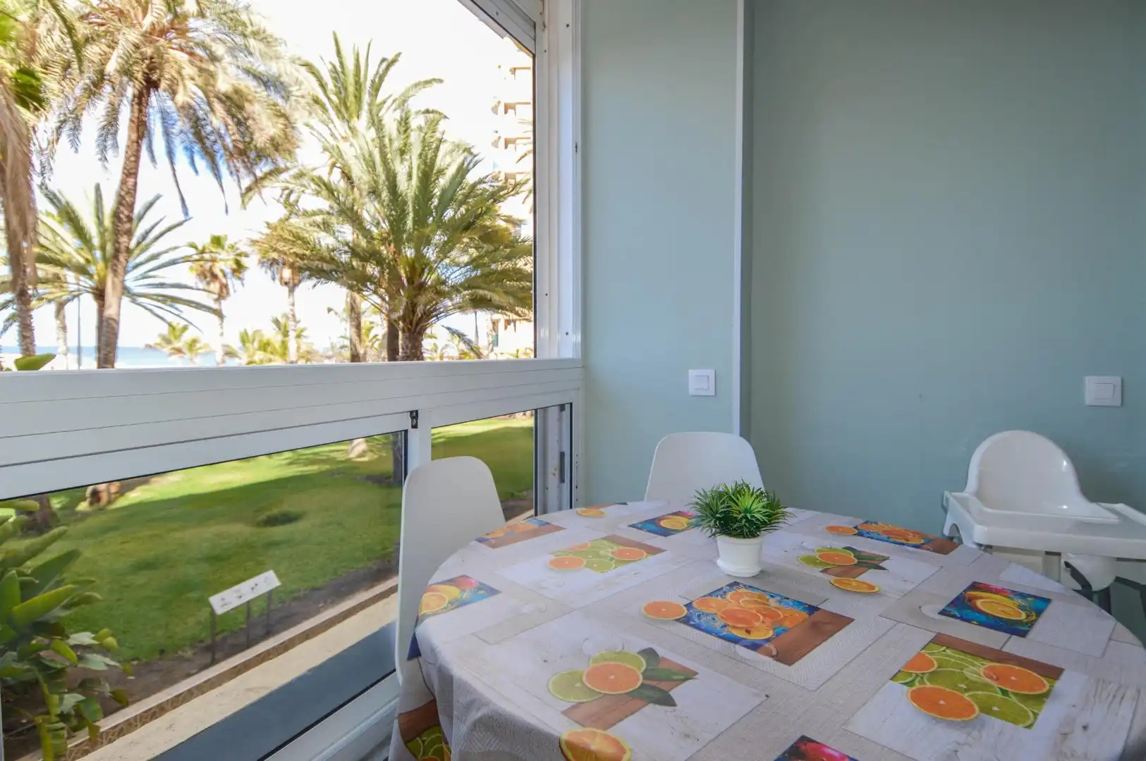 Terrasse von Wohnung zum Verkauf in Mogán mit Klimaanlage und Möbliert