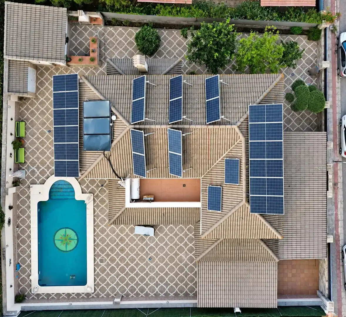 Detached house with pool for sale in Cerros de Montequinto, imagen 5