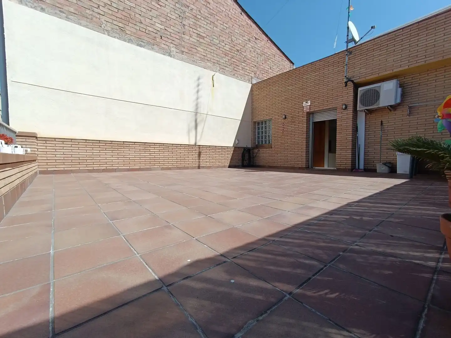 Terraza de Casa o chalet en venta en Badalona con Aire acondicionado, Calefacción y Jardín privado