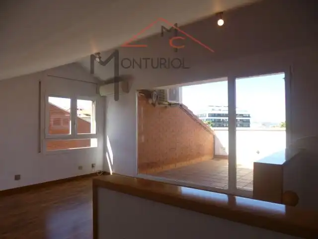 Terrassa de Casa adosada en venda en Sant Joan Despí amb Aire condicionat, Calefacció i Jardí privat